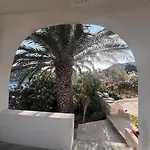 Hilltop House Дом отдыха Кимолос