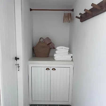 Hilltop House * Kímolos