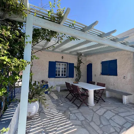 Hilltop House * Kímolos