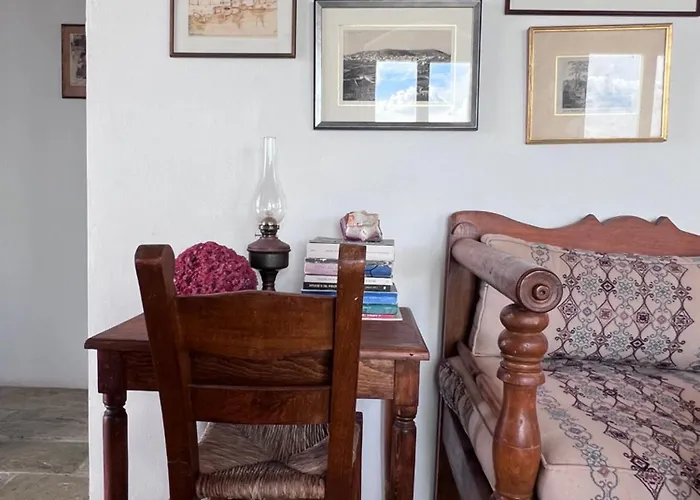 Hilltop House * Kimolos